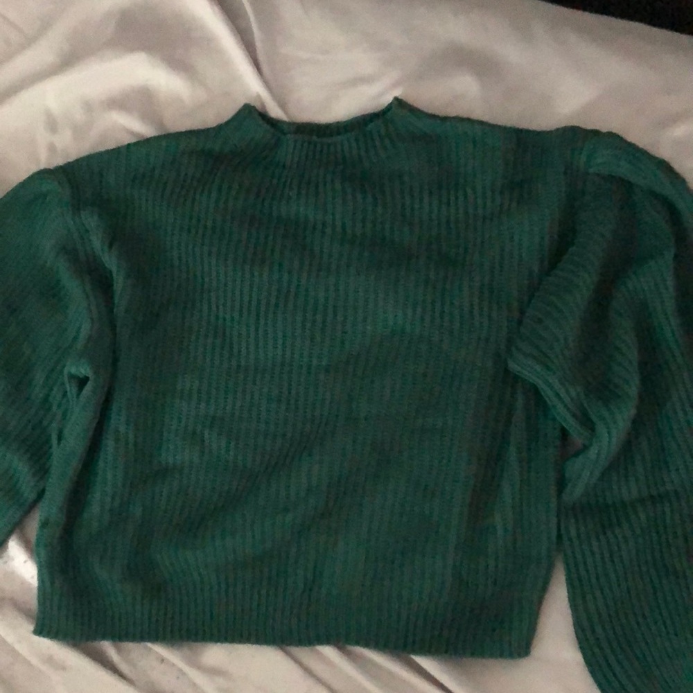 Small Shein green crop sweater
